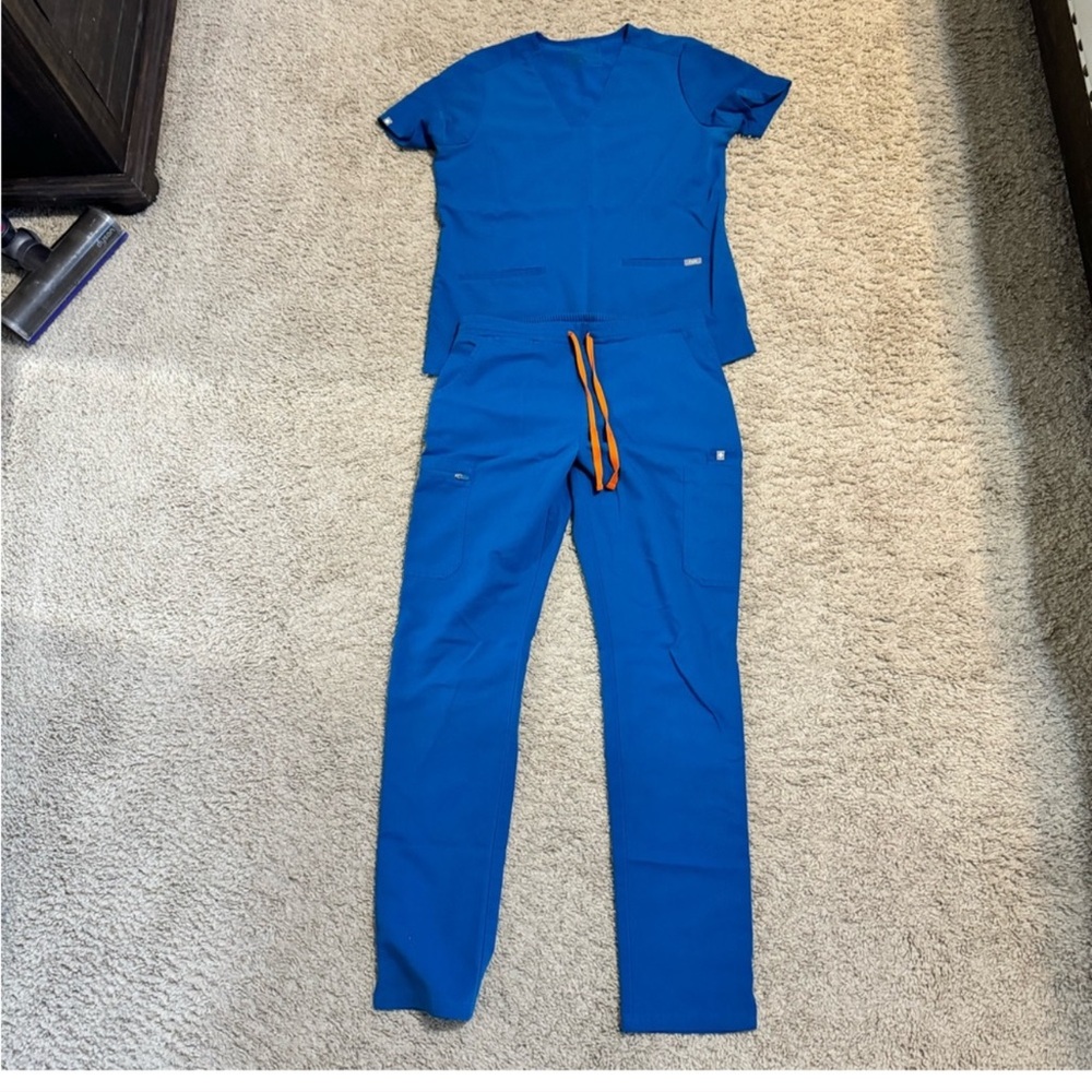 Figs scrubs